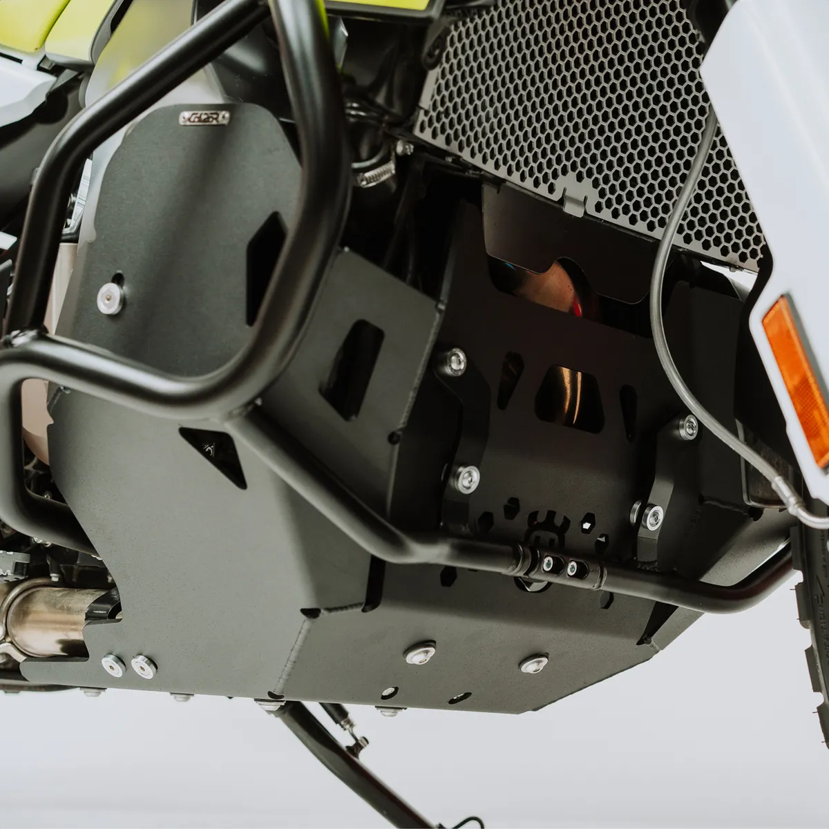CUBRE CARTER HUSQVARNA NORDEN 901